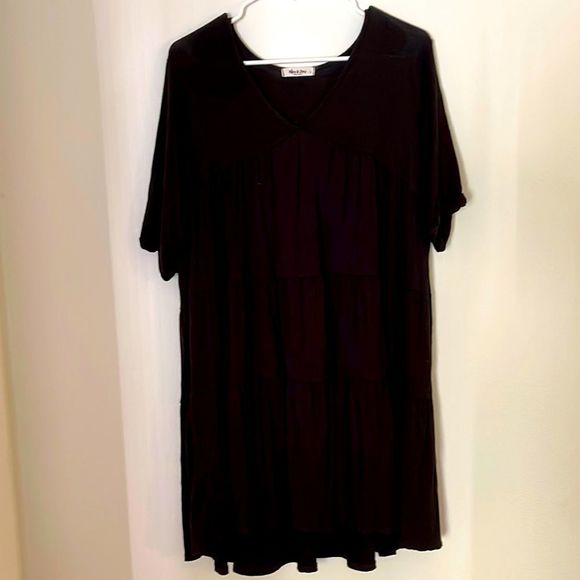 Women’s knee length dress - Picture 1 of 3